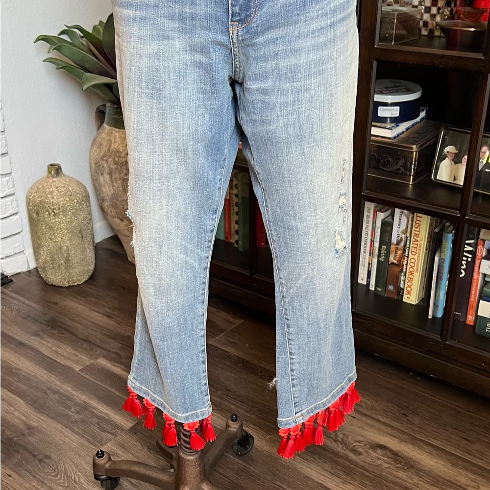 Women’s Light Wash Ankle Jeans with Red Tassel Hem
